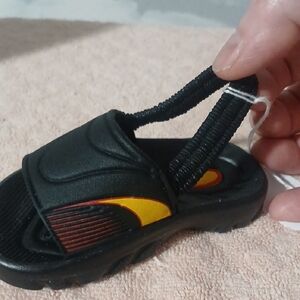 GENERRA Kids Black and Yellow Rubber Sandals